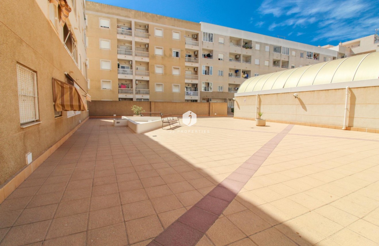 Segunda mano - Apartamento / piso -
Torrevieja - El molino