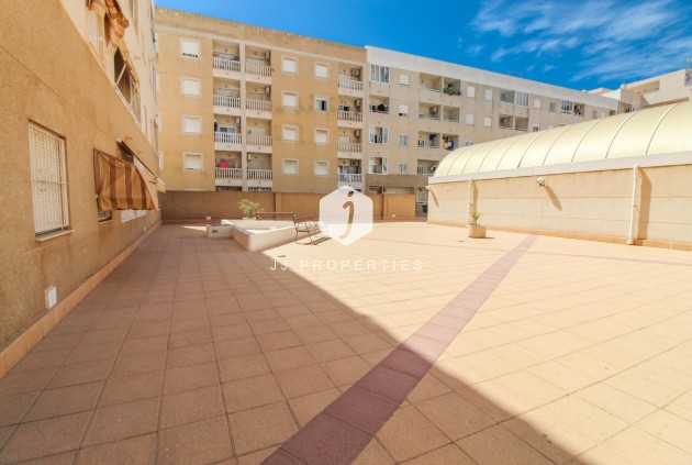 Segunda mano - Apartamento / piso -
Torrevieja - El molino
