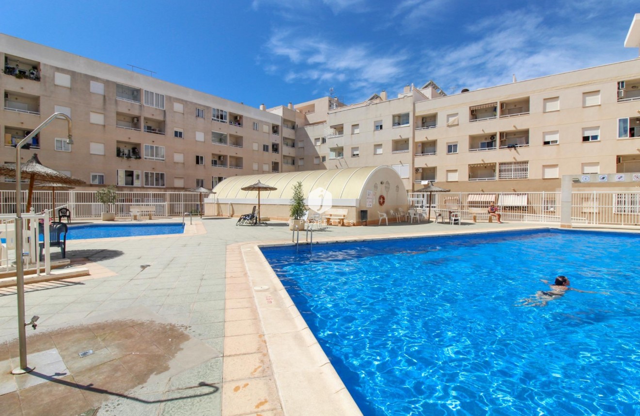 Segunda mano - Apartamento / piso -
Torrevieja - El molino