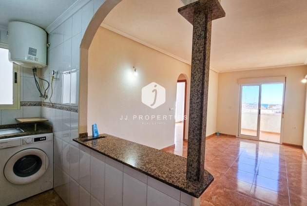 Resale - Apartment / flat -
Torrevieja - Centro