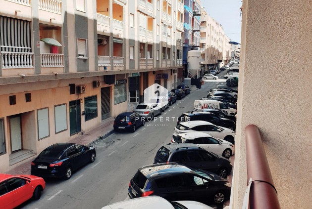 Resale - Apartment / flat -
Torrevieja - PARQUE DE LAS NACIONES